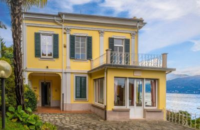 Historic Villa for sale Baveno, Piemont, Entrance