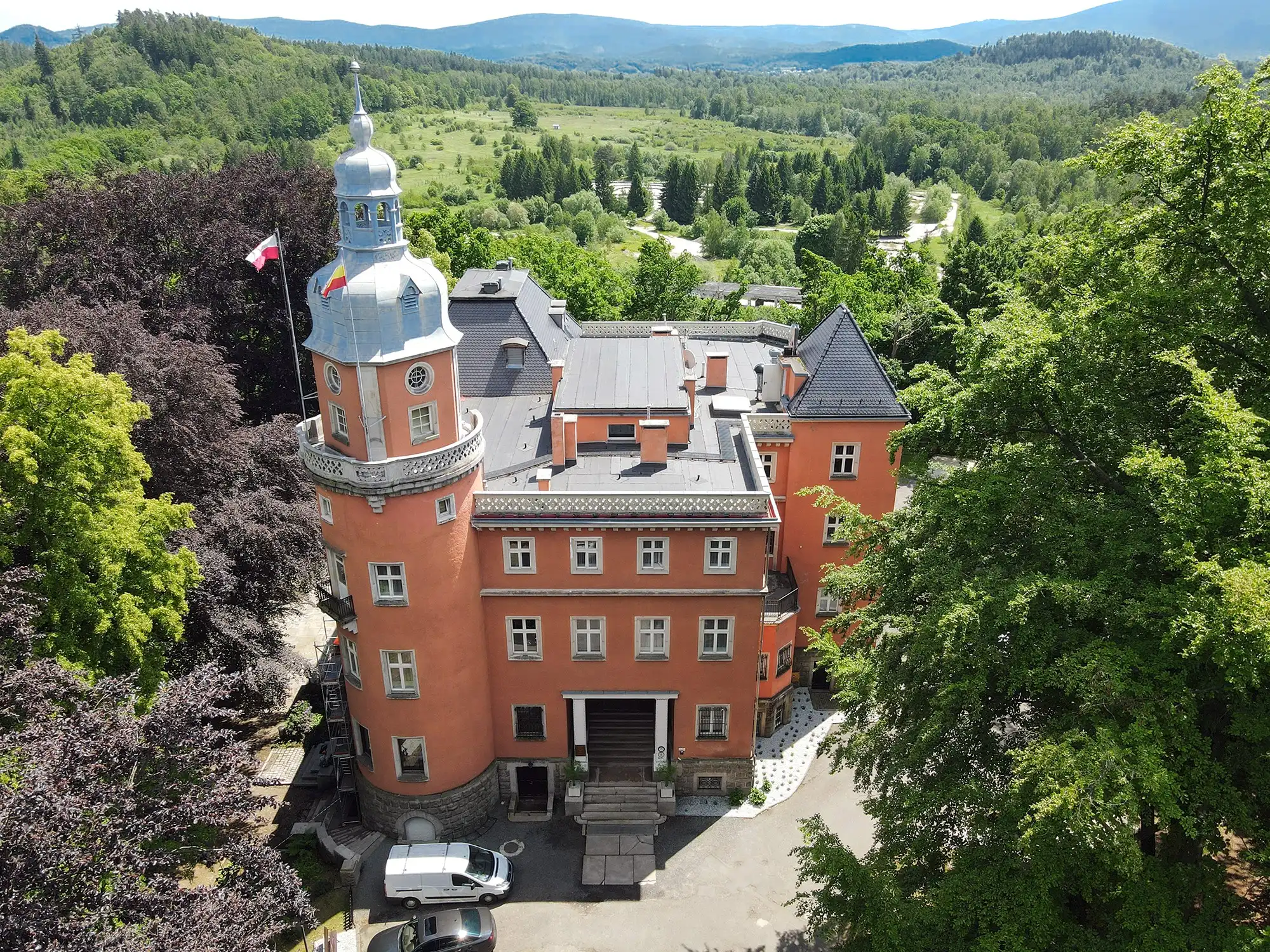 Photos Castle hotel with panoramic views in historic valley of Lower Silesia