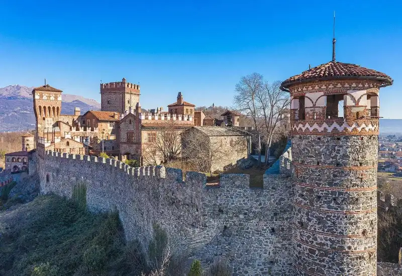 Medieval castle for sale Pavone Canavese, Piedmont, 1