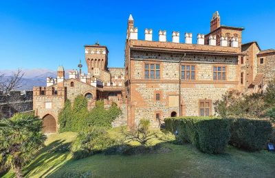 Medieval Castle for sale Pavone Canavese, Piemont, Image 31/38