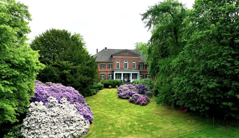 Manor House for sale 23881 Niendorf / Stecknitz, Schleswig-Holstein,  Germany, 1