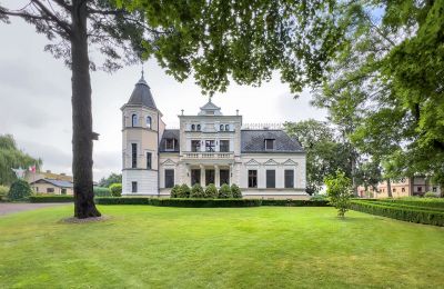Manor house for sale Kuyavia-Pomerania, Front view