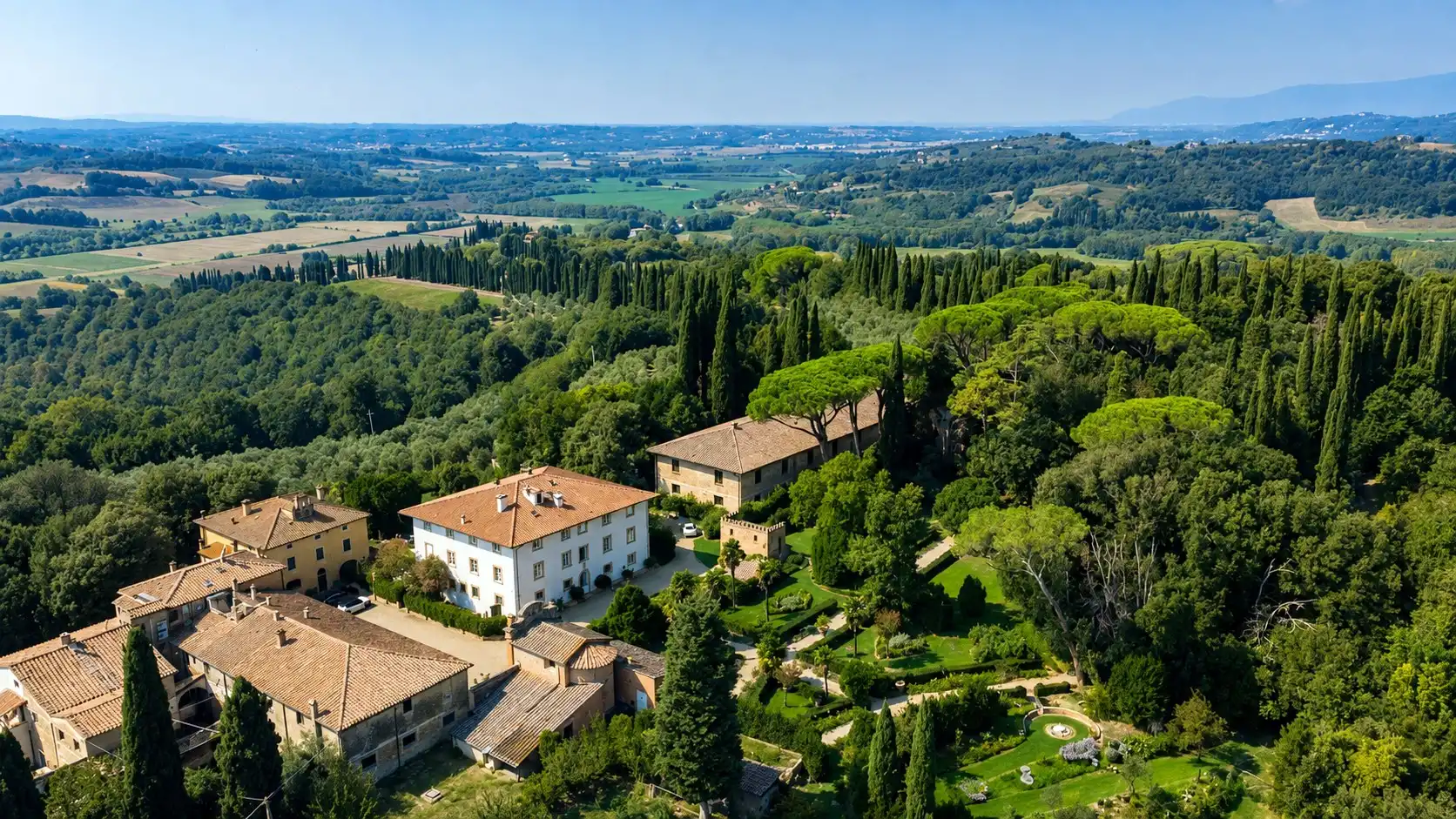Photos Tuscany property with more than 790 acres in Chianti Pisano