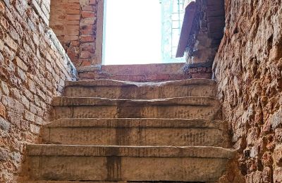 Historic Villa for sale Montecalvoli, Tuscany, Image 24/28
