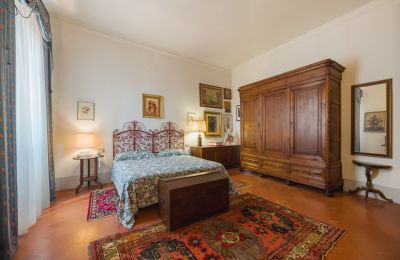 Historic Villa for sale Montecalvoli, Tuscany, Image 17/44