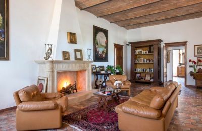 Historic Villa for sale Torrenieri, Tuscany, Image 6/41