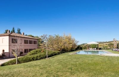 Historic Villa for sale Torrenieri, Tuscany, Image 40/41