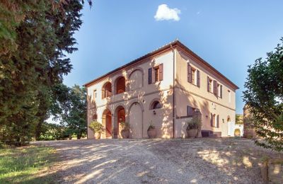 Historic Villa for sale Torrenieri, Tuscany