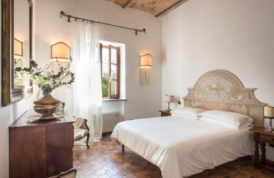 Historic Villa for sale Torrenieri, Tuscany, Image 17/41