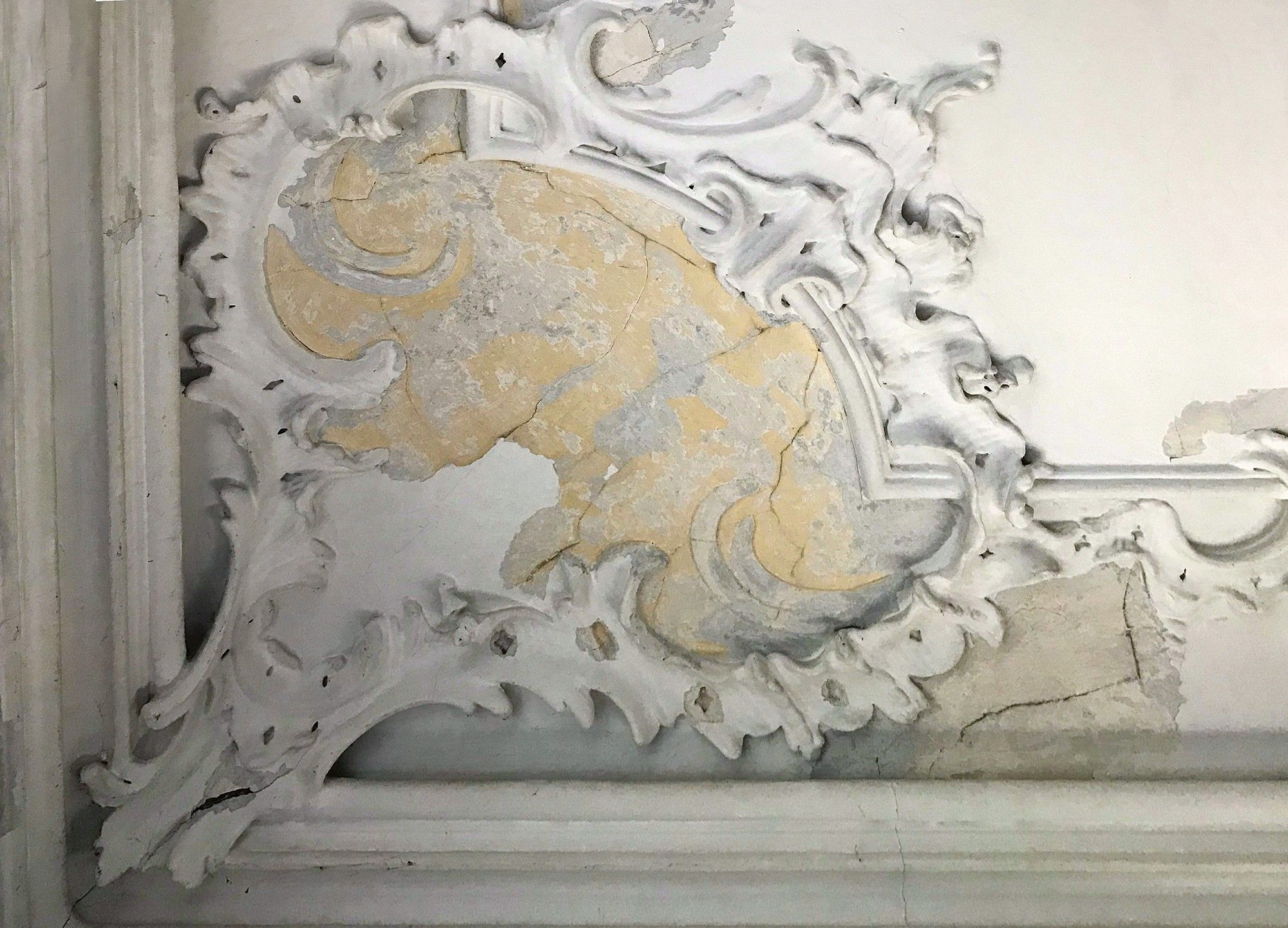 Photos Baroque castle for restoration in Tauber Valley