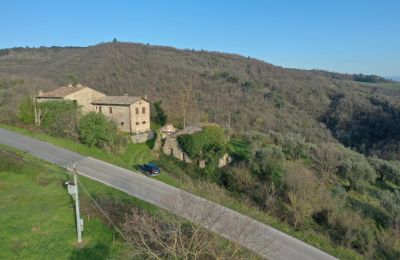 Country home for sale Perugia, Umbria, Image 2/15
