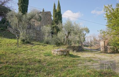 Country home for sale Cortona, Tuscany, Image 13/35