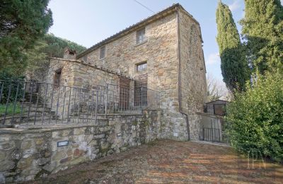 Country home for sale Cortona, Tuscany, Image 16/35