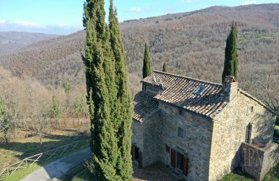Country home for sale Cortona, Tuscany, Image 2/35