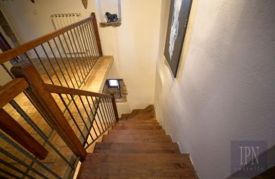 Country home for sale Cortona, Tuscany, Image 20/35