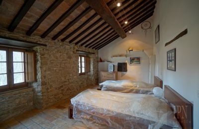 Country home for sale Cortona, Tuscany, Image 23/35