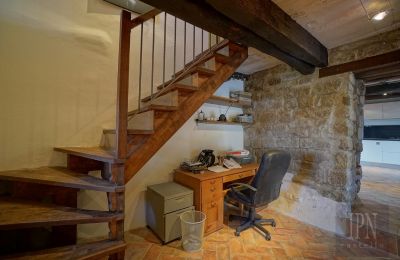 Country home for sale Cortona, Tuscany, Image 25/35