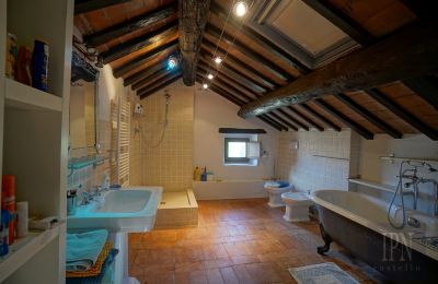 Country home for sale Cortona, Tuscany, Image 34/35