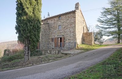 Country home for sale Cortona, Tuscany, Image 9/35