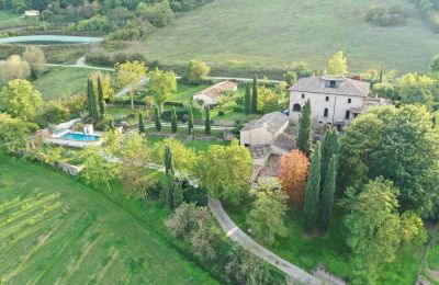 Country home for sale Lerchi, Umbria, Image 2/35