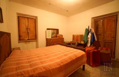 Historic villa for sale Monterchi, Tuscany, Image 16/24