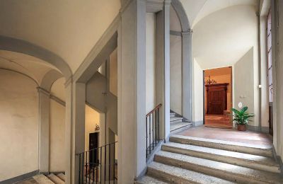 City palace for sale Siena, Via di Pantaneto, Tuscany, Grand staircase