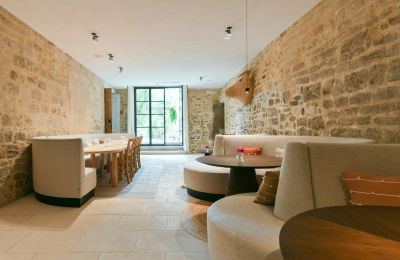 Manor House for sale 84000 Avignon, Provence-Alpes-Côte d'Azur, Image 32/50
