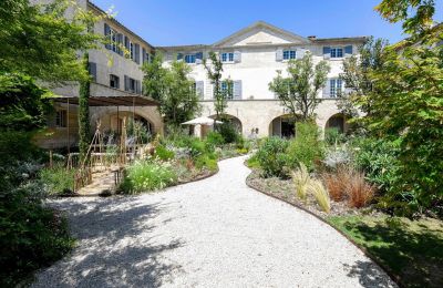 Manor House for sale 84000 Avignon, Provence-Alpes-Côte d'Azur, Image 2/50
