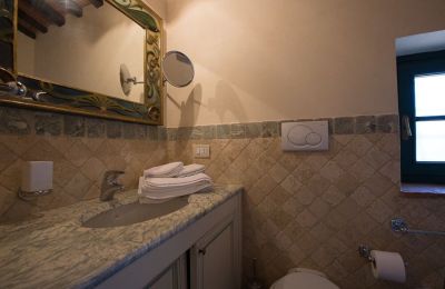 Country property for sale Pistoia, Tuscany, Image 29/43