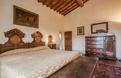 Country property for sale Pistoia, Tuscany, Bedroom
