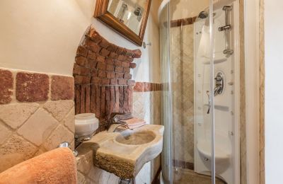 Country property for sale Pistoia, Tuscany, Image 32/43
