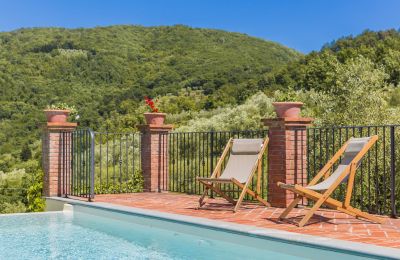 Country property for sale Pistoia, Tuscany, Image 38/43