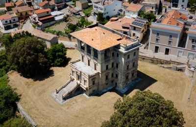 City palace for sale Mozzagrogna, Piazza San Rocco, Abruzzo, https://www.realportico.de/userpages/manageProperty?offer=100002120644472#