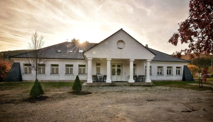 Manor House for sale Trenčiansky kraj, okres Trenčín, Melčice - Lieskové, Melčice,  Slovakia
