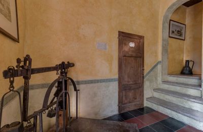 Historic property for sale Murlo, Tuscany, Image 14/49