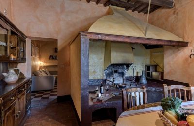 Historic property for sale Murlo, Tuscany, Image 25/49