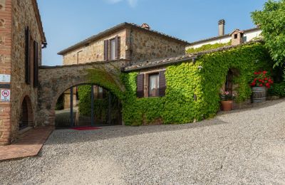 Historic property for sale Murlo, Tuscany, Image 35/49