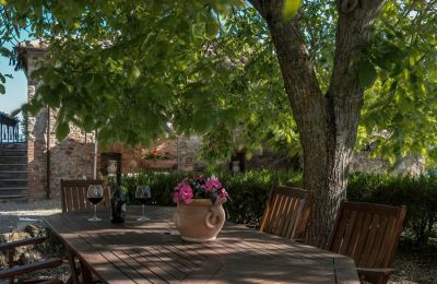 Historic property for sale Murlo, Tuscany, Image 45/49