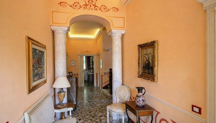 Liberty villa in Altopascio – classical elegance near Lucca