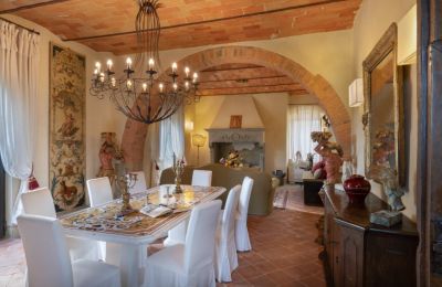 Historic property for sale Arezzo, Tuscany, Image 13/50