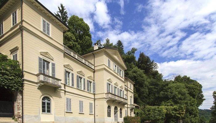 Castle Apartment for sale Orta San Giulio, Piemont,  Italy