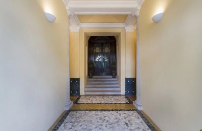 Castle Apartment for sale Orta San Giulio, Piemont, Entrance