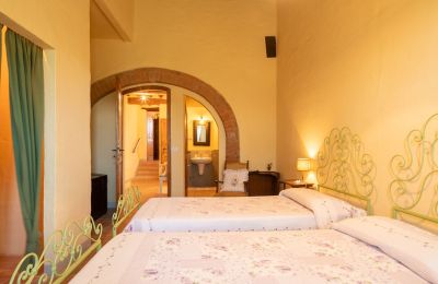 Country home for sale Montalcino, Tuscany, Image 22/26