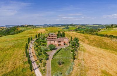 Country home for sale Montalcino, Tuscany, Image 2/26