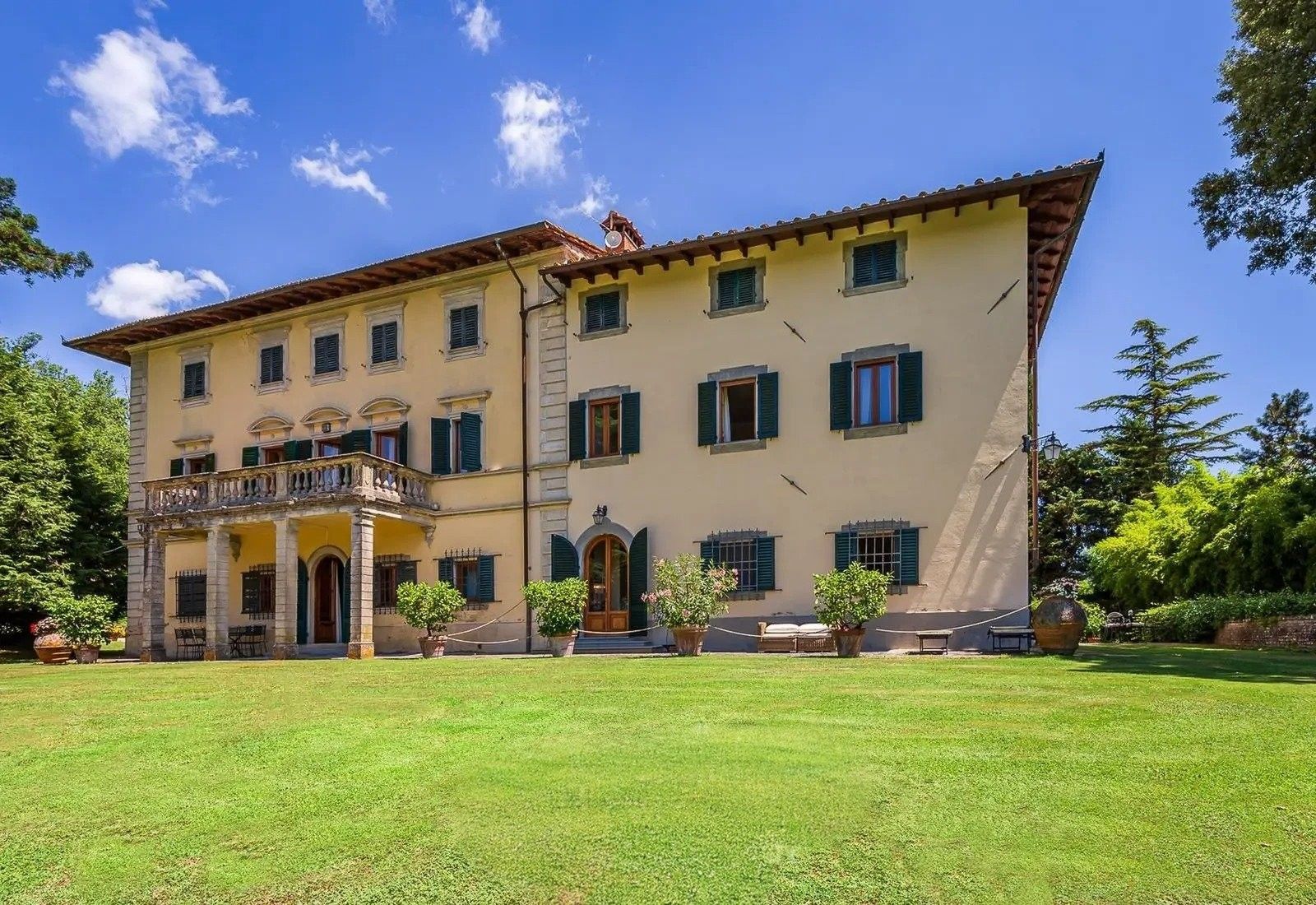 Photos Country estate in North of Firence - 29,6 acres