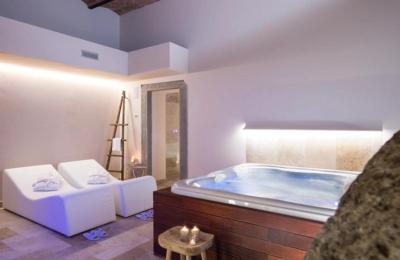 Historic Villa for sale Vicchio, Tuscany, Image 26/40