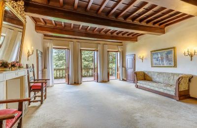Historic Villa for sale Vicchio, Tuscany, Image 4/40