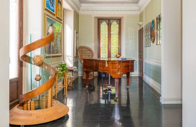 Historic Villa for sale Luino, Lombardy, Image 5/38