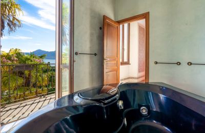 Historic Villa for sale Luino, Lombardy, Image 18/38