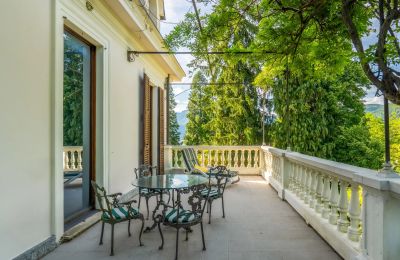 Historic Villa for sale Luino, Lombardy, Image 22/38
